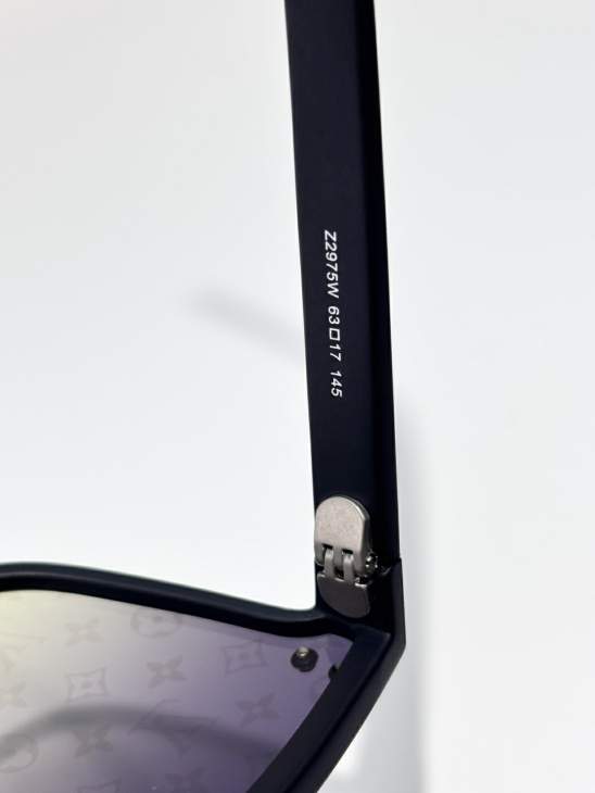 Picture of Louis Vuitton Sunglasses _SKUfw76323981fw
